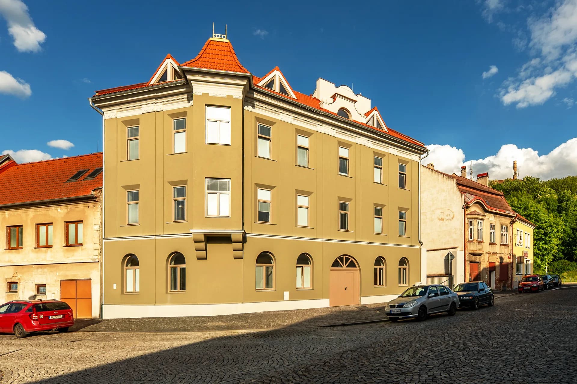 Ubytovna Husitské náměstí 555
